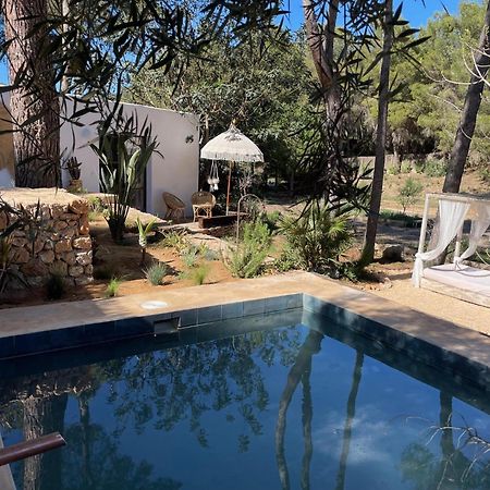 Ipunga Ibiza - Adults Only Villa Cala Llonga  Exterior photo