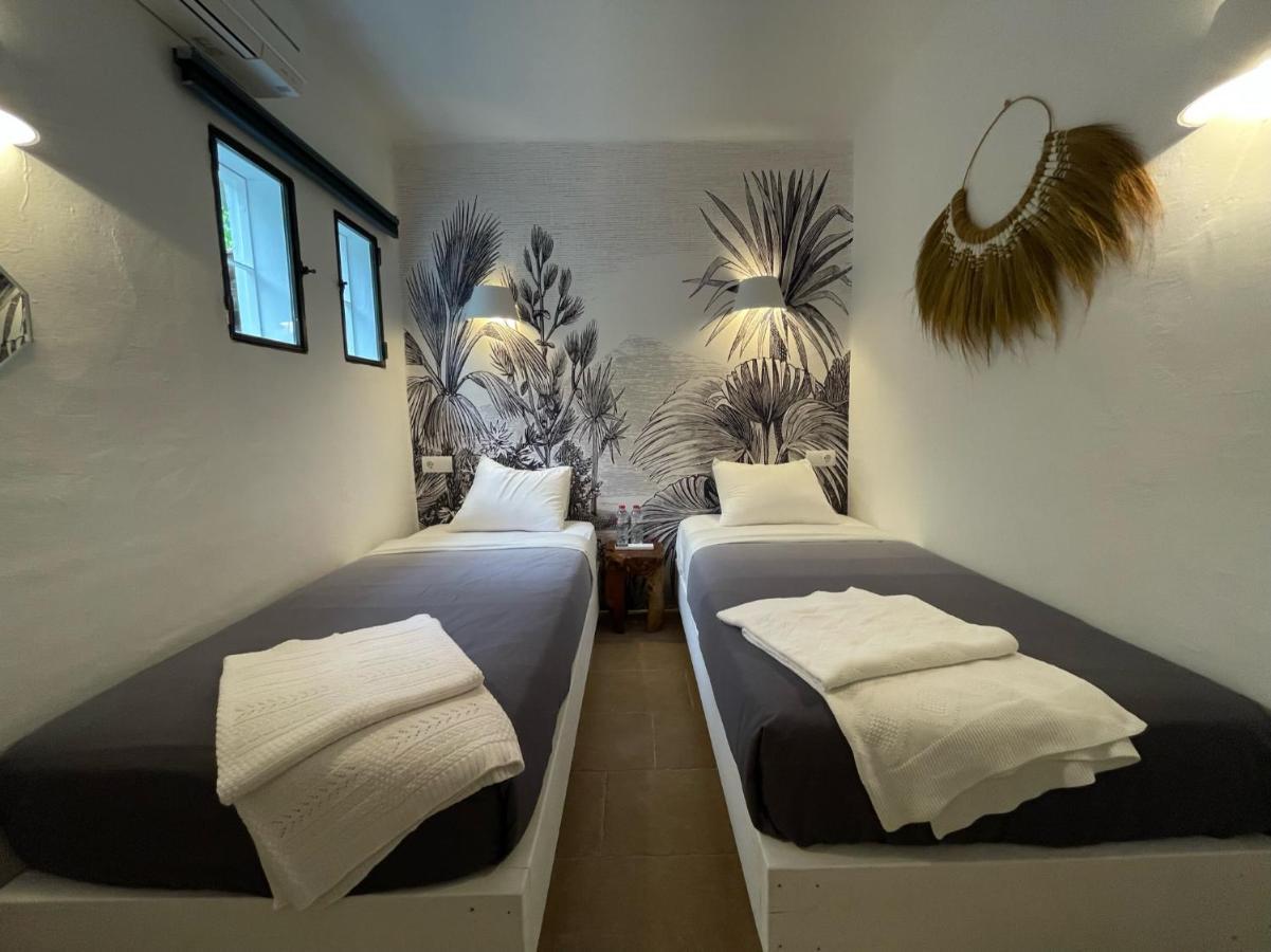 Ipunga Ibiza - Adults Only Villa Cala Llonga  Exterior photo